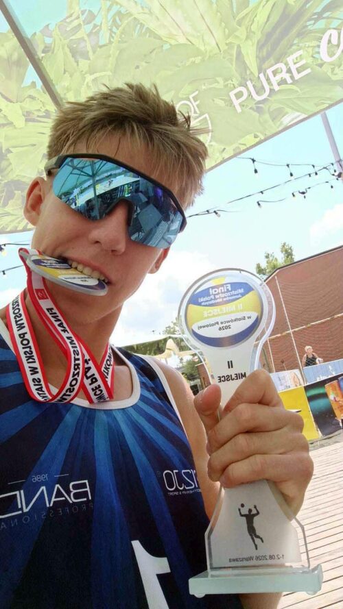 Jakub Czernicki wicemistrzem Polski w Siatkówce Plażowej Juniorów Młodszych