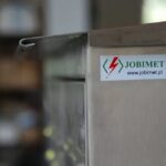 Drzwiczki osłonowe, skrzynki i obudowy techniczne Jobimet