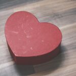 Powrót byłego partnera po długiej ciszy. Dlaczego czasem wszystko zaczyna się od jednej wiadomości?