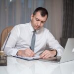 Kiedy mała firma powinna wesprzeć się zewnętrznym HR? Praktyczny przewodnik dla pracodawców